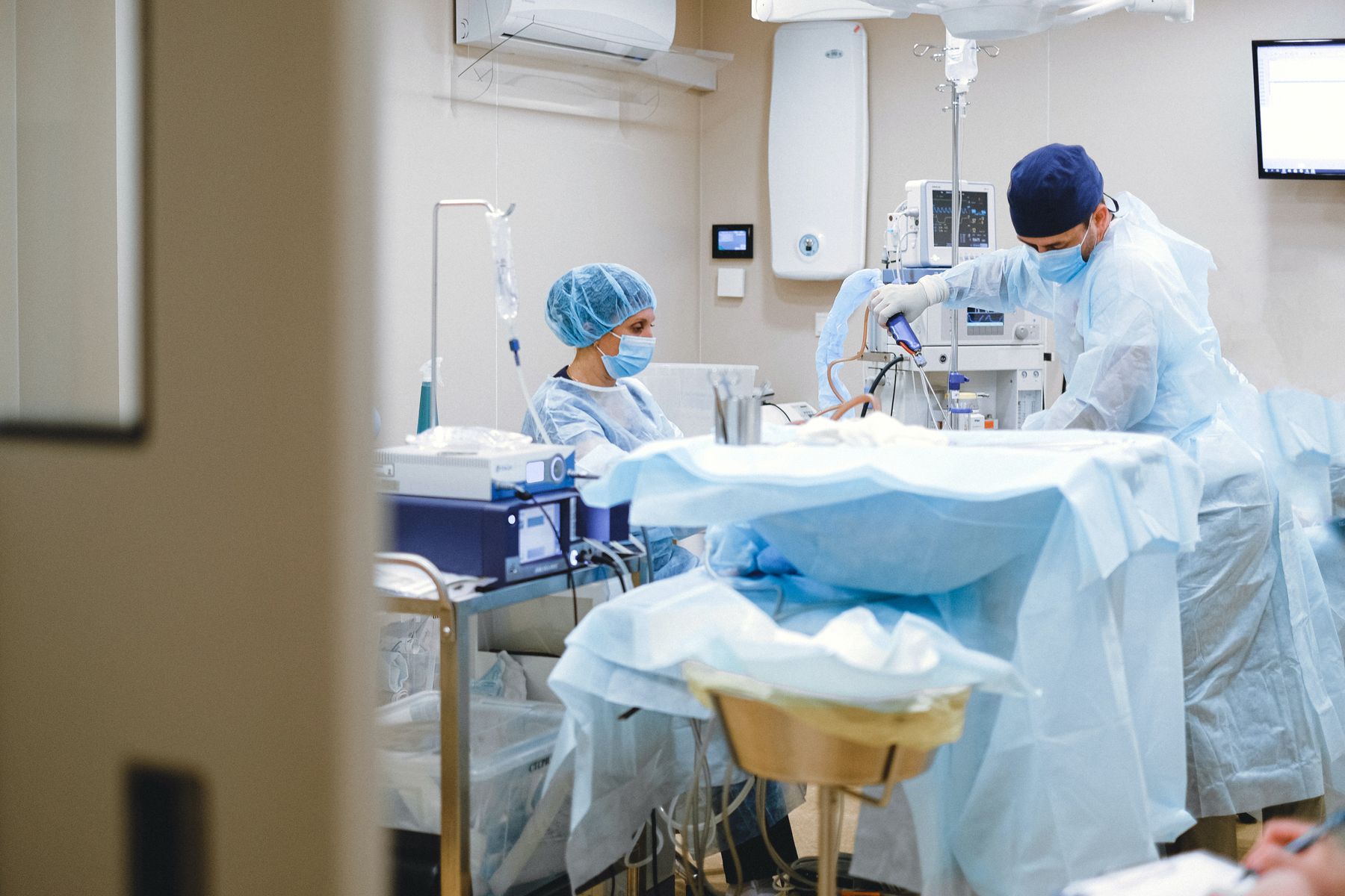 Operating room with an anesthesia team